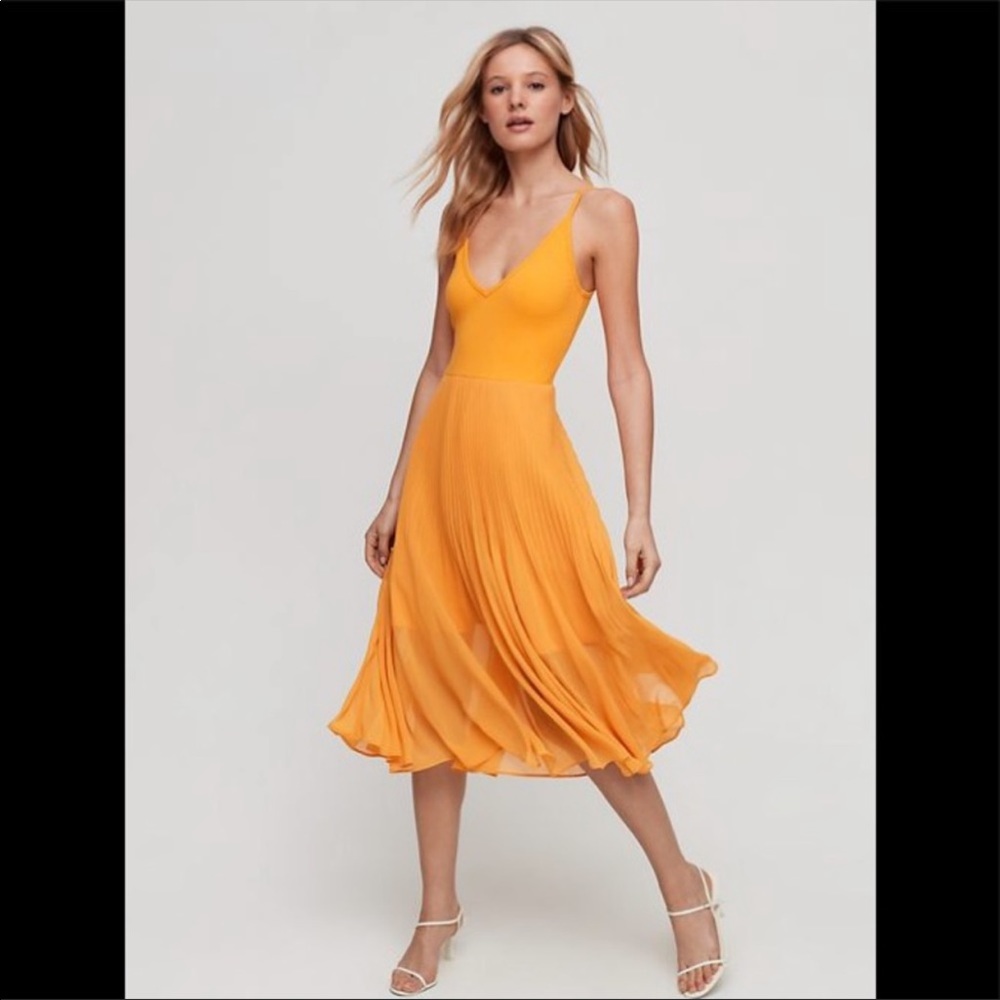 Aritzia Wilfred Beaune Dress in Cairo Gold
